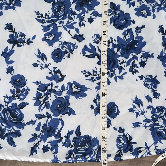 Floral Print Flouncy Sleeve High Ruffle Neckline Pearl Button Keyhole Detail - Picture 6 of 14